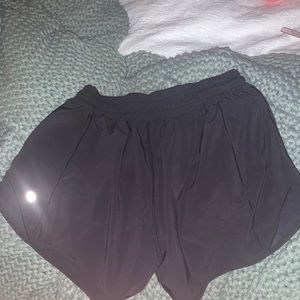 Lululemon Hotty hot shorts size 6